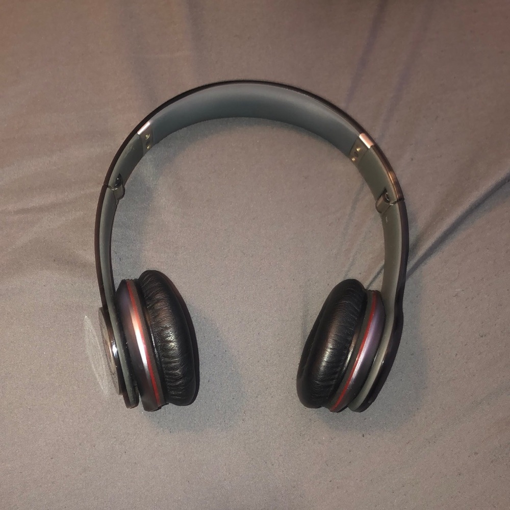 COPY - Beats by Dre Solo HD headphones